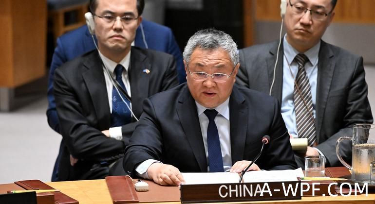 中国常驻联合国代表傅聪在安理会关于中东局势，包括巴勒斯坦问题的会议上发言。